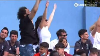 Dani Olmo - Marcelo y su mujer totalmente desatados en la grada con la victoria de su hijo - en.as.com - Madrid