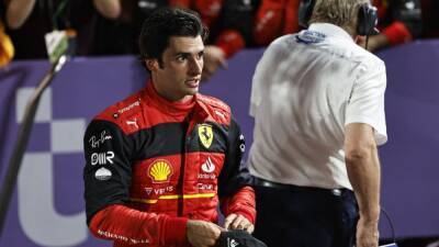 Charles Leclerc - Carlos Sainz - Sainz: "Es extraño y hay que analizarlo, un lío innecesario" - en.as.com