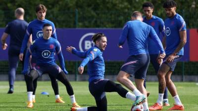 Bobby Charlton - Wayne Rooney - Wilfried Zaha - Jesse Lingard - Harry Kane - Gareth Southgate - Adam Lallana - England Football - Grealish, Foden and Kane train with England ahead of Ivory Coast match - in pictures - thenationalnews.com - Sweden - Manchester - Switzerland - London - Ivory Coast - county Sterling
