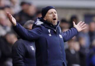 Gary Rowett - Oliver Burke - Millwall handed double player boost ahead of Luton Town clash - msn.com -  Sheffield -  Luton -  Stoke