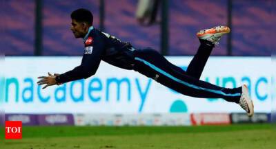 Watch: Shubman Gill's stunning diving catch to dismiss Evin Lewis - timesofindia.indiatimes.com -  Mumbai