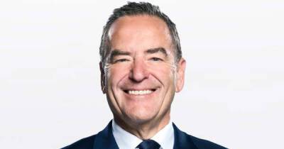 Unbelievable Jeff! Stelling stays at Soccer Saturday