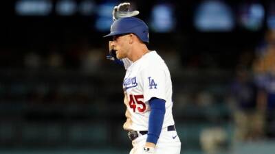 Padres acquire 1B/OF Beaty from Dodgers