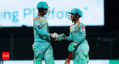 Quinton De-Kock - Mohammed Shami - IPL 2022, Gujarat Titans vs Lucknow Super Giants: Deepak Hooda, Ayush Badoni take LSG to 158/6 after Shami's sensational new ball spell - timesofindia.indiatimes.com -  Mumbai