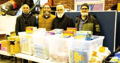 'Everybody's welcome' - inside Muslim pantry helping to feed poorest families - manchestereveningnews.co.uk - Britain - county Preston