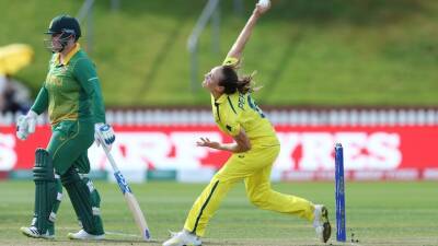 Meg Lanning - Ellyse Perry ruled out of Women's Cricket World Cup semi-final against West Indies with back spasms - abc.net.au - Australia - South Africa -  Wellington