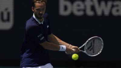 Miami Open: Daniil Medvedev Breezes Into Last 16