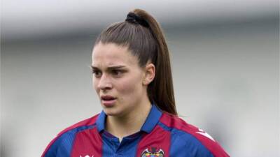 Joan Laporta - Barcelona: Giovana Queiroz claims she suffered 'abusive behaviour' at Barca - bbc.com - Brazil - Usa