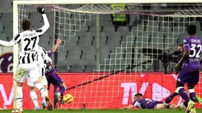 Juan Cuadrado - Juventus gifted Cup win at Fiorentina - 7news.com.au - Serbia - Italy - county Florence