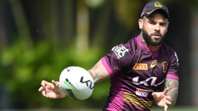 Broncos' Reynolds in positive COVID test