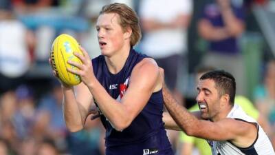 Eagles sign former Docker Hugh Dixon