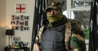 Ex-squaddie dad flying out to fight with Ukraine because he's 'not doing much with life'