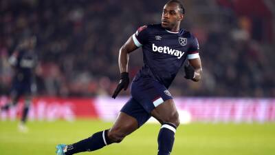 Michail Antonio moves focus to top four after West Ham’s FA Cup exit