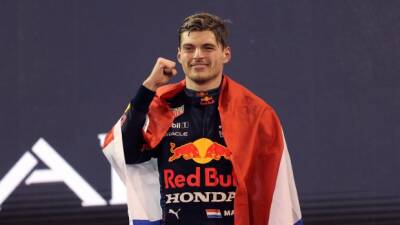 Red Bull extend F1 champ Verstappen's contract through 2028