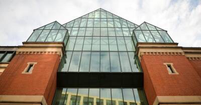 Police find £116k of criminals' cash stashed in man's room - now he's got a problem - manchestereveningnews.co.uk