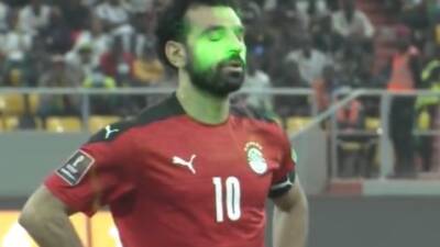Mo Salah targeted by lasers during penalty kick as Senegal knocks Egypt out of World Cup contention