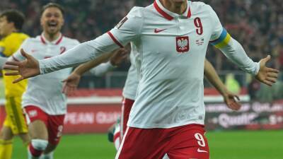 Robert Lewandowski - Piotr Zielinski - Wojciech Szczesny - Emil Forsberg - Lewandowski Strikes As Poland Down Sweden To Reach 2022 World Cup - sports.ndtv.com - Sweden - Poland