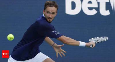 Miami Open: Daniil Medvedev, Alexander Zverev reach last eight, angry Nick Kyrgios out
