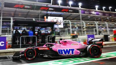 Aston Martin - Alpha Tauri - El Alpine convence, pero la fiabilidad preocupa - en.as.com -  Jeddah