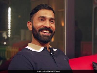 IPL 2022, RCB vs KKR: Dinesh Karthik Names Two Former Teammates About Whom He Has Given Input To RCB Players