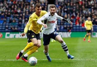 Ryan Lowe issues contract update on Preston North End man