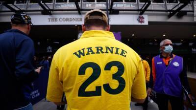 Shane Warne state memorial: Tens of thousands gather to send off the 'Spin King'