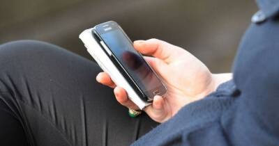 Cost of living mobile phone change could save you up to £360 a year - manchestereveningnews.co.uk