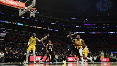 Los Lakers hacen lo imposible: que el ridículo sea mayor