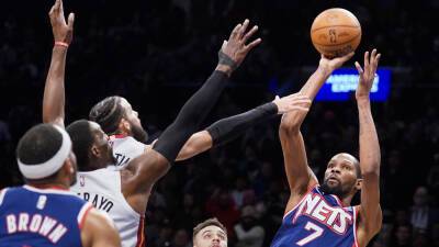 Kevin Durant - John Minchillo - Tyler Herro - Brooklyn Nets - Kevin Durant has 31 points in return, but Heat rally to beat Nets - foxnews.com - New York -  Milwaukee