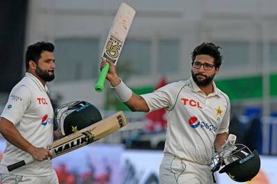 Ton-up Imam-ul-Haq punishes faltering Australia in 1st Test - news24.com