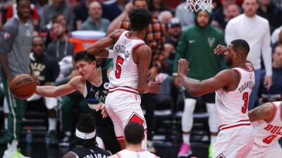 Chicago Bulls' Derrick Jones Jr. disputes flagrant foul on Bucks' Grayson Allen - espn.com - county Bucks -  Chicago - county Allen - county Kings