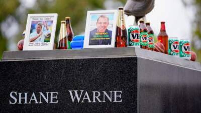 Ricky Ponting - Shane Warne - Daniel Andrews - Scott Morrison - Shane Warne: Minute's silence held & MCG stand to be renamed after iconic cricketer's death - bbc.com - Australia - Pakistan -  Lahore