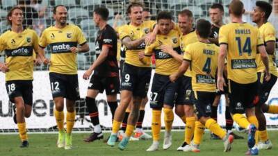 Jason Cummings - Nick Montgomery - Mariners beat Roar to end ALM drought - 7news.com.au - Argentina