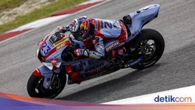 Marc Marquez - Francesco Bagnaia - Joan Mir - Miguel Oliveira - Maverick Viñales - Jorge Martín - Johann Zarco - Alex Rins - Franco Morbidelli - Enea Bastianini - Hasil FP3 MotoGP Qatar: Bastianini Tercepat - sport.detik.com - Qatar