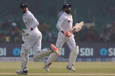 Jadeja's 175 puts India on top in first Sri Lanka Test