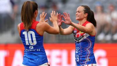 Melbourne scores 88-point AFLW win over Fremantle as Western Bulldogs, St Kilda and Richmond post victories