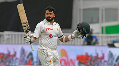 Azhar hits 185 as Pakistan take command against Australia