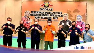 Bambang Soesatyo - Bamsoet Lantik Pengurus Tarung Derajat Jawa Barat Periode 2021-2025 - sport.detik.com - Indonesia