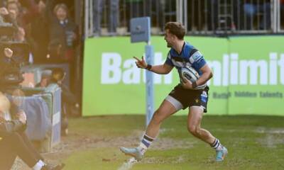 De Glanville snatches dramatic late win for Bath over Bristol after Naulago red