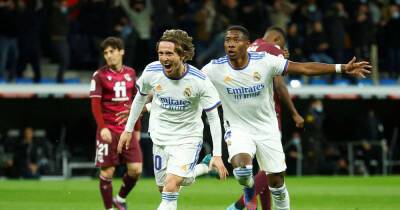 Soccer-Real Madrid recover to thrash Real Sociedad 4-1
