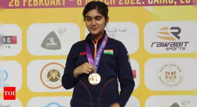 Indian women's 25m pistol team to fight for gold in ISSF World Cup