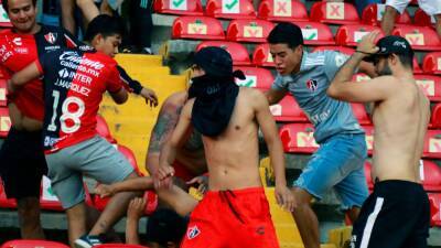 Queretaro v Atlas: Liga MX game abandoned after mass brawls erupt at Estadio Corregidora - eurosport.com - Mexico