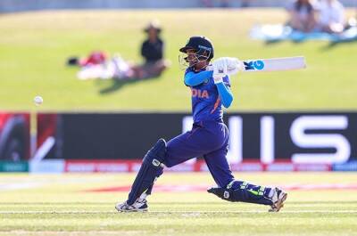 Mithali Raj - Vastrakar, Rana record stand sees India overwhelm Pakistan in Women's Cricket World Cup - news24.com - India -  Sana - Pakistan