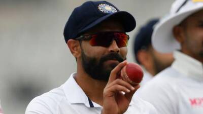 Anil Kumble - India v Sri Lanka: Ravindra Jadeja shines as visitors thrashed in first Test - bbc.com - India - Sri Lanka -  Bangalore