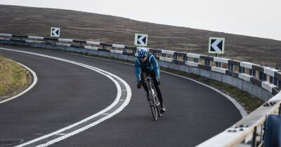 Cyclists have taken over the notorious Snake Pass...and they are having the time of their lives