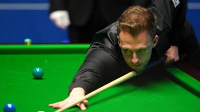 Welsh Open 2022 - Joe Perry pinches final frame to draw level with Judd Trump after first session of final