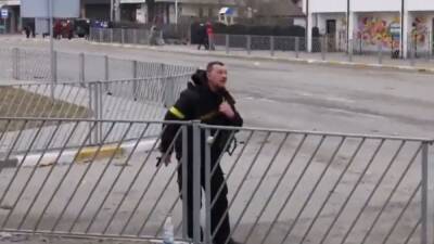 Desgarrador y delatador: Rusia ataca el corredor de salida en plena evacuación de civiles - en.as.com - Madrid