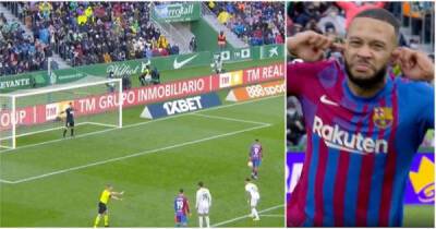 Memphis Depay produced one of the best penalties ever to help Barcelona beat Elche 2-1
