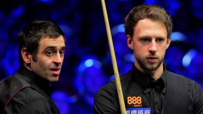 'Unbelievable' - Ronnie O'Sullivan defends Judd Trump's unique cue action after horror miss at Welsh Open