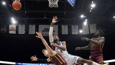 Jeff Roberson - Loyola Chicago beats Drake, returns to NCAA Tournament - foxnews.com - Russia - Ukraine -  Chicago - state Missouri - county St. Louis - county Lucas